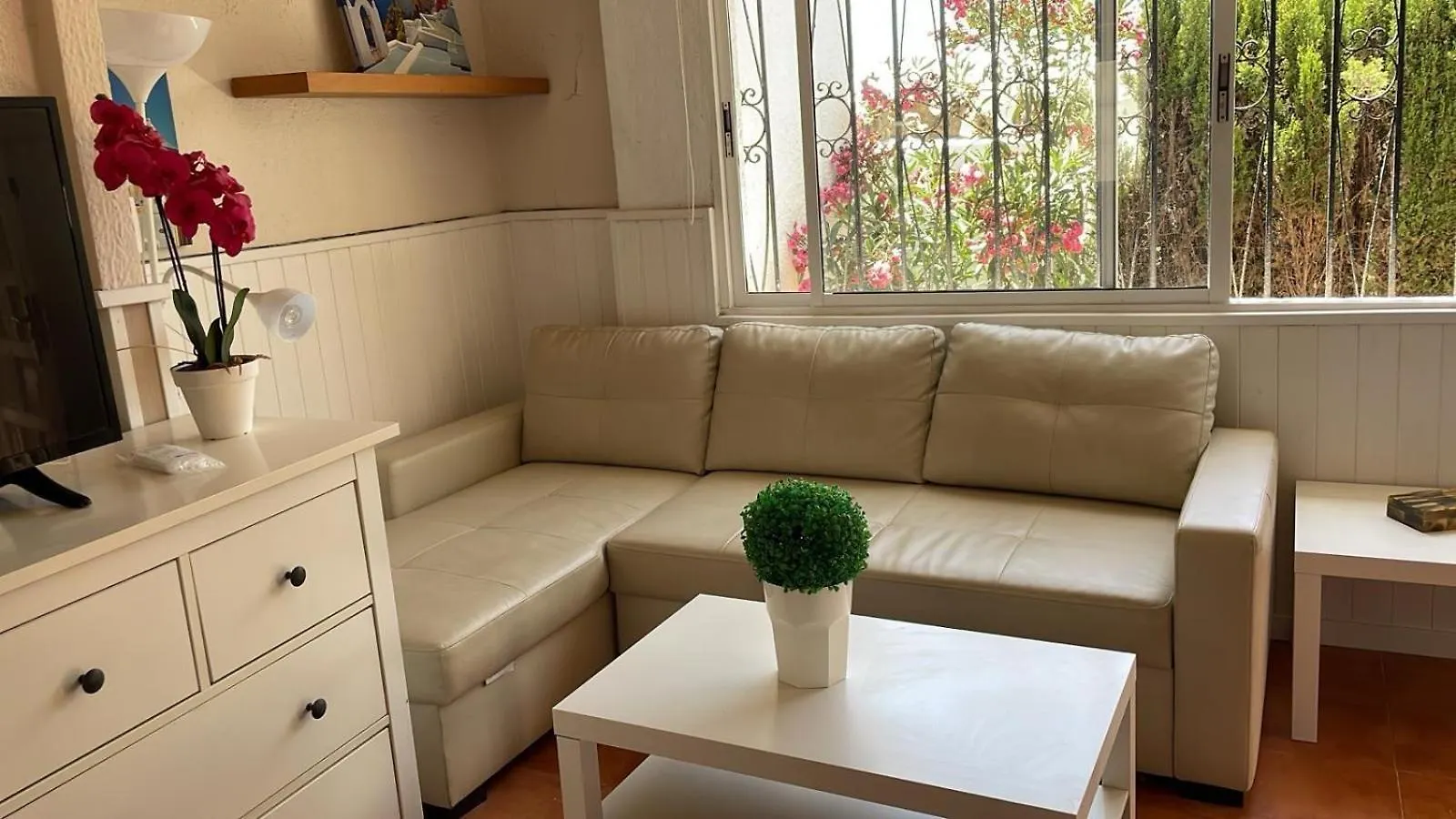 Casita En Playa Costabella, Marbella Villa Spain